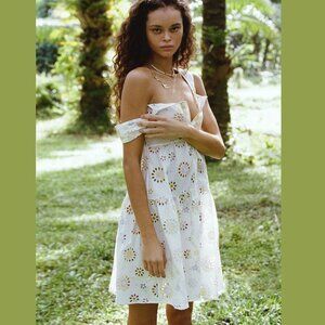 Vanessa Mooney White Cotton Eyelet Dress - Embroidered Flowers Cottagecore 70's